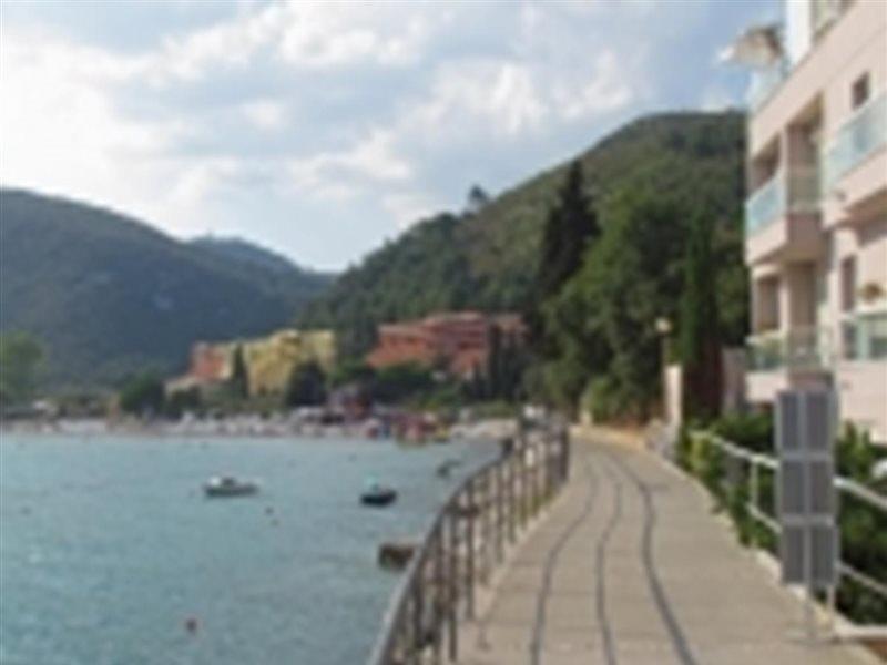 Hotel Mimosa - Lido Palace Rabac Exterior photo